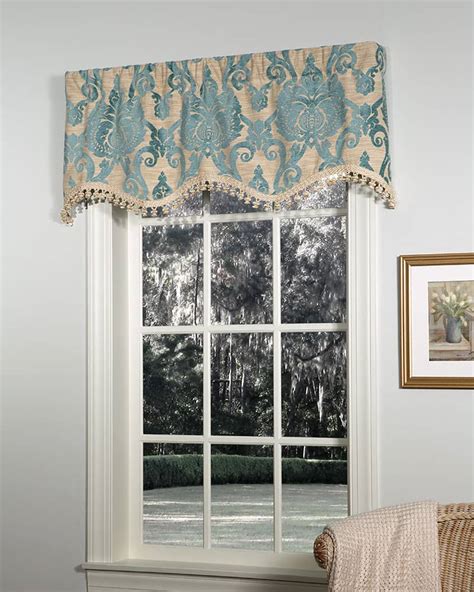 Balmoral Lined Scalloped Valance | Pretty Windows