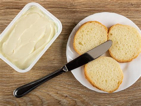 How Long Can Cream Cheese Sit Out Safety Guide 2024