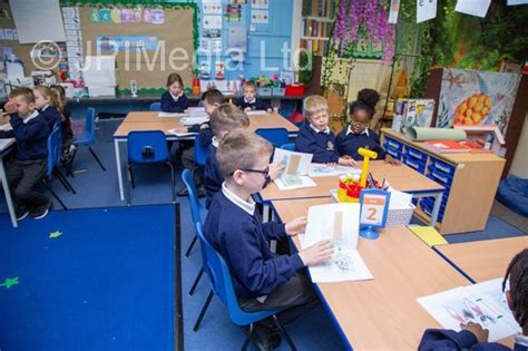39587506 Pupils Celebrate Sensory Day At Kings Academy Northern Parade