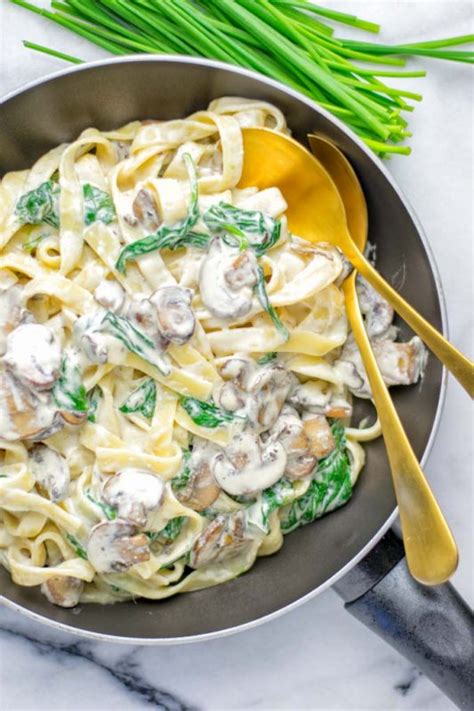 Spinach Mushroom Fettuccine Alfredo - Contentedness Cooking