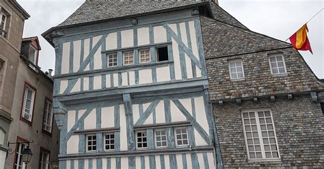 Dinan La Maison De La M Re Pourcel A Ans Et Des Poussi Res Une