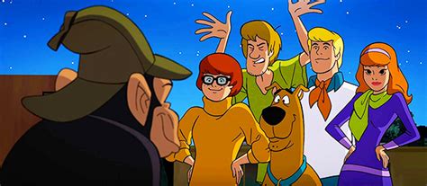 ‘scooby Doos Velma Is Officially A Lesbian As She Gets New Female Love