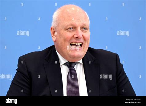 Ulrich Kelber Bei Der Bundespressekonferenz Zur Vorstellung Des