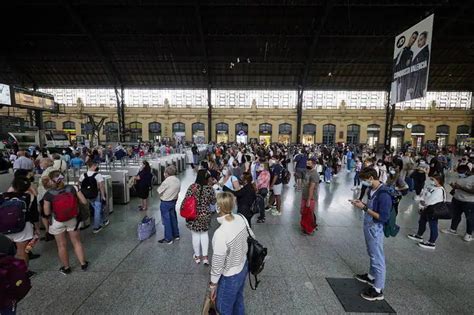 Renfe Cómo conseguir los abonos gratuitos de Cercanías Rodalíes y