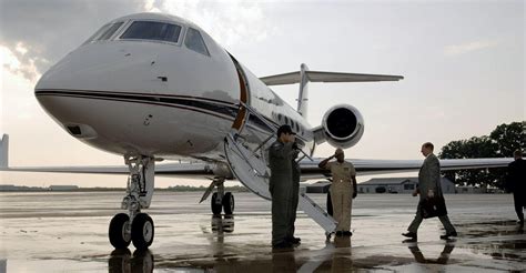 27 Celebrities Who Own Private Jets