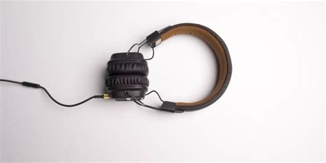 buying headphones  tech easier