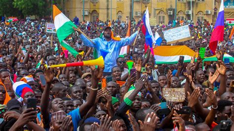 Niger Des Milliers De Partisans De La Junte Rassemblés à Niamey Et à