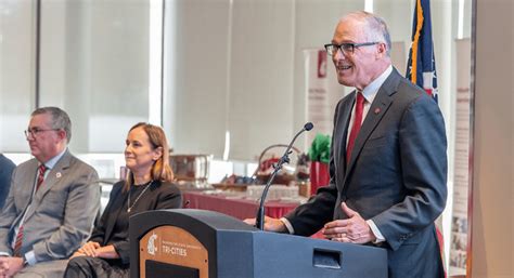 Gov Jay Inslee Seeks Funding For The Wsu Tri Cities Institute For