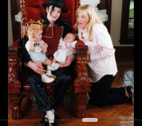 The Jackson Family - Debbie Rowe Photo (32282967) - Fanpop