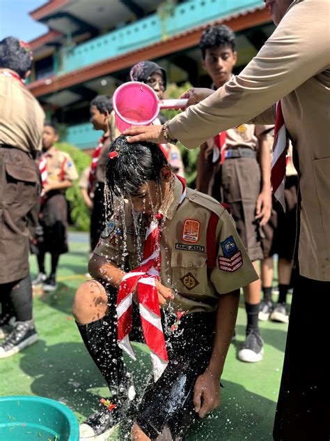 Hebat Pramuka SMPN 48 Gelar Pelantikan Kenaikan Tingkat Pramuka Jakarta