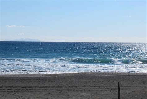 波情報 湘南 午後ラウンドは水量の胸肩で サーフボードクオリティーハードコア Quality Hardcore Distributions