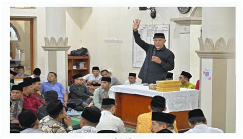 Safari Ramadhan Di Masjid Raya Lubuk Pandan Gubernur Mahyeldi Ingatkan