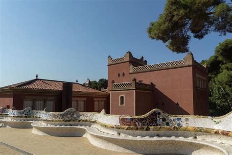 Antoni Gaudi Trencadis Mosaic Serpentine Bench Park Guell Barcelona