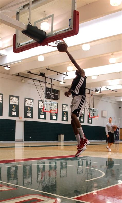 Giannis Antetokounmpo Workout 8113 Photo Gallery