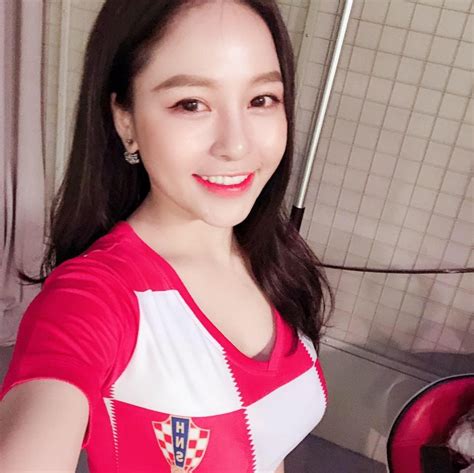 Hot girl Trâm Anh Ngoại hình xinh đẹp đi kèm đời tư tai tiếng