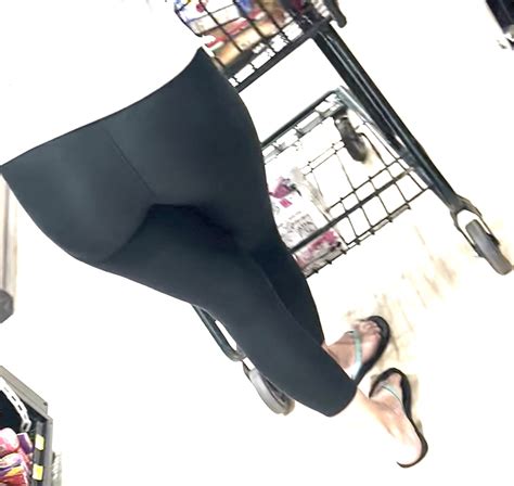 Nice Bubble Butt On This Milf Spandex Leggings Yoga Pants Forum