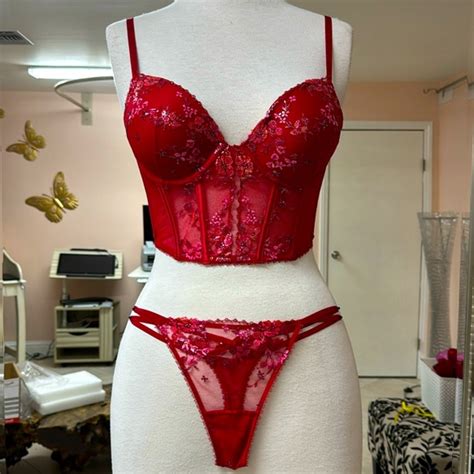 Victoria S Secret Intimates And Sleepwear Very Sexy Victorias Secret 34c Red Lace Push Up Bra