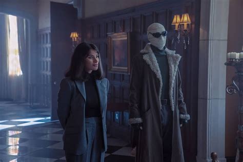 Doom Patrol Showrunner Jeremy Carver On Season Show S Future