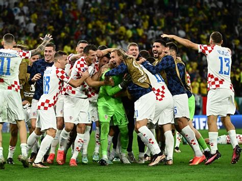 Qatar Croatia Stun Brazil In Penalty Shootout The Editorial