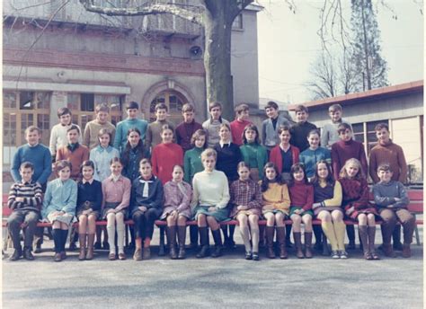 Photo De Classe 4eme Classique De 1969 COLLEGE VICTOR HUGO CARMAUX