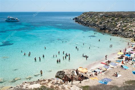 Strand von Favignana Ägadische Insel Stockfoto gandolfos 28740549