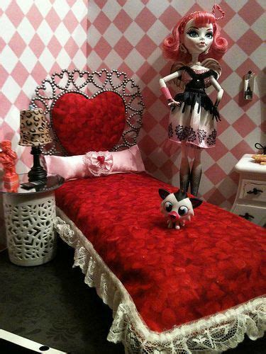 Pin By Destiney Yates On Doll Repaints In Monster High Beds