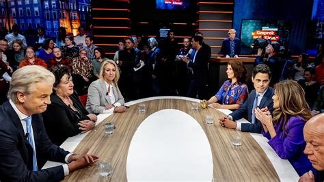 De Tv Van Gisteren Tweede Rtl Debat Trekt Bijna 1 Miljoen Kijkers