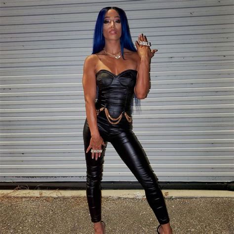 SASHA BANKS – Instagram Photos 08/11/2020 – HawtCelebs