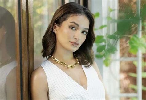 Sarah Lahbati Flaunts Her Lovely Look At Mega Ball 2024 Kamicomph