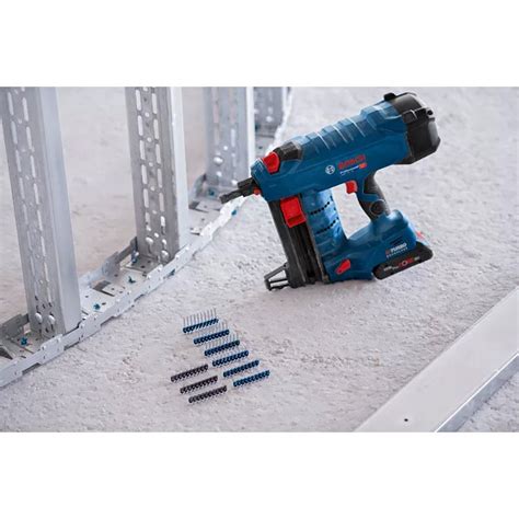 BOSCH 06019L7001 GNB 18V 38 18V Biturbo Cordless Concrete Nail Gun With