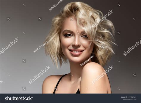 47 Thousand Blonde Hair Short Style Model Royalty Free Images Stock