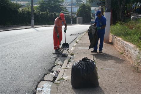 Prefeitura Realiza For A Tarefa Para Limpeza De Ruas E Avenidas Not Cias