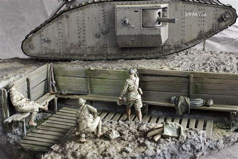 WW1 Tank and Troops Diorama