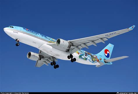 HL8211 Korean Air Lines Airbus A330 223 Photo By Alexander Martynov