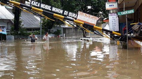 Komplek Polri Pondok Karya Mampang Terendam Banjir Lebih Dari Satu