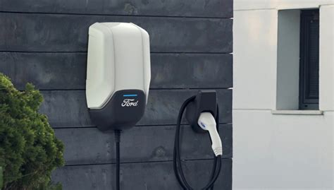 Ford launches largest EV charging network in the US - The Torque Report