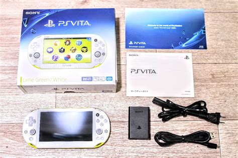 【やや傷や汚れあり】playstation Vita Wi Fiモデル Pch 2000初期化済み 箱・説明書類・acアダプター・充電