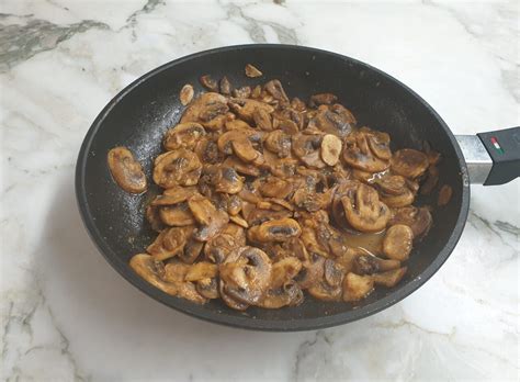 Creamy Mushroom Keto Chicken Casserole | KETohh |Easy Family Dinner