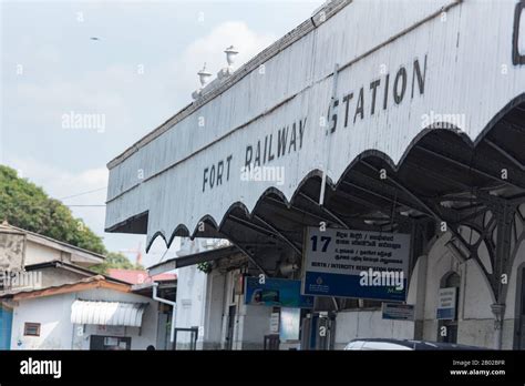 Colombo Sri Lanka November 14 2019 View Of Colombo Fort Railway