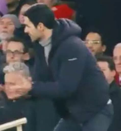 Mikel Arteta Hailed By Arsenal Fans As Animated Reaction To Man Utd