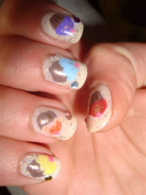 Aninoula's point of view: Fun nail designs!