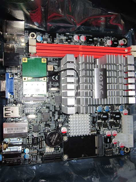 Intel D510mo With D510 Atom Processor Miniitx Board