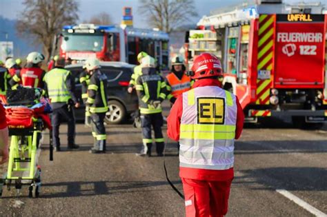 Sekundenschlaf Zwei Frauen Bei Unfall In Ottensheim Schwer Verletzt