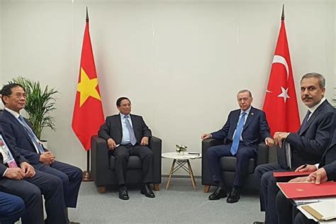 Le Premier ministre Pham Minh Chinh rencontre le président turc Recep