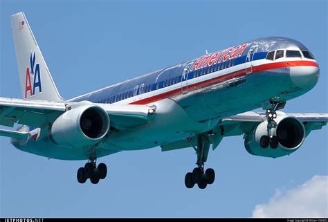 N An Boeing American Airlines William Vignes Jetphotos