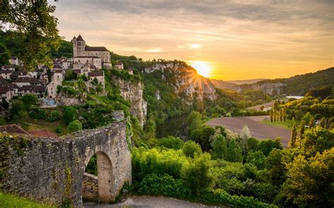 peu de tourisme dans le lot  photo ciol