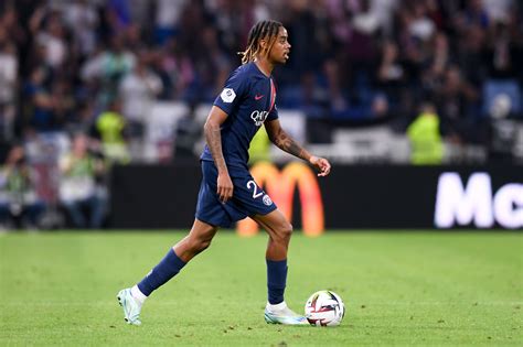 PSG L admiration de Bradley Barcola pour Kylian Mbappé Sport fr