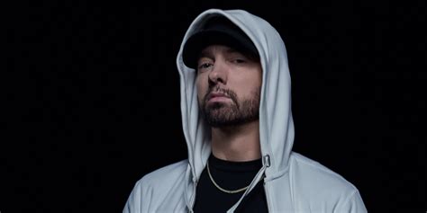 Eminem Releases Surprise Album Kamikaze Listen Bandwagon Music