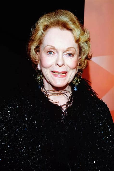 Hot Sexy Shirley Douglas Bikini Pics