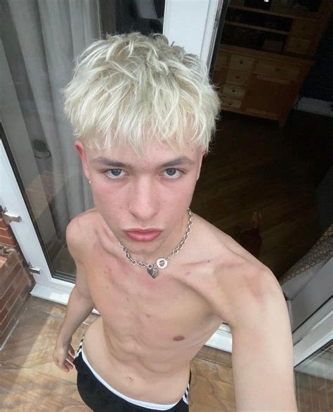 Pin by Luka López on lovelypeople Bleached hair men Bleach blonde